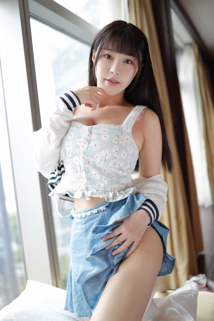 性感少女朱可儿上演短裙诱惑，露出肥臀引人后入(20)