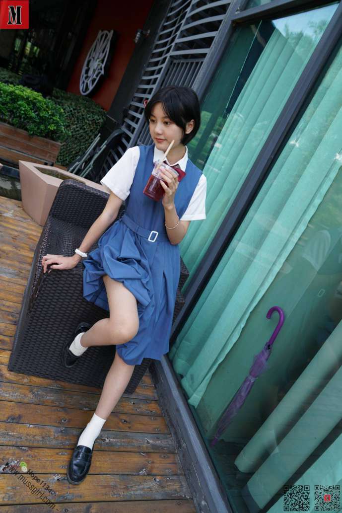 图片[2]-一副学生模样的短发姑娘【112P】20023-街图社