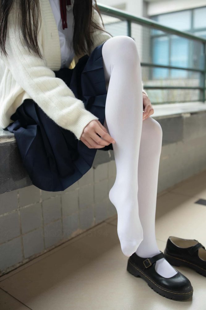 甜美可人的白丝姑娘【127P】J2555-街图社