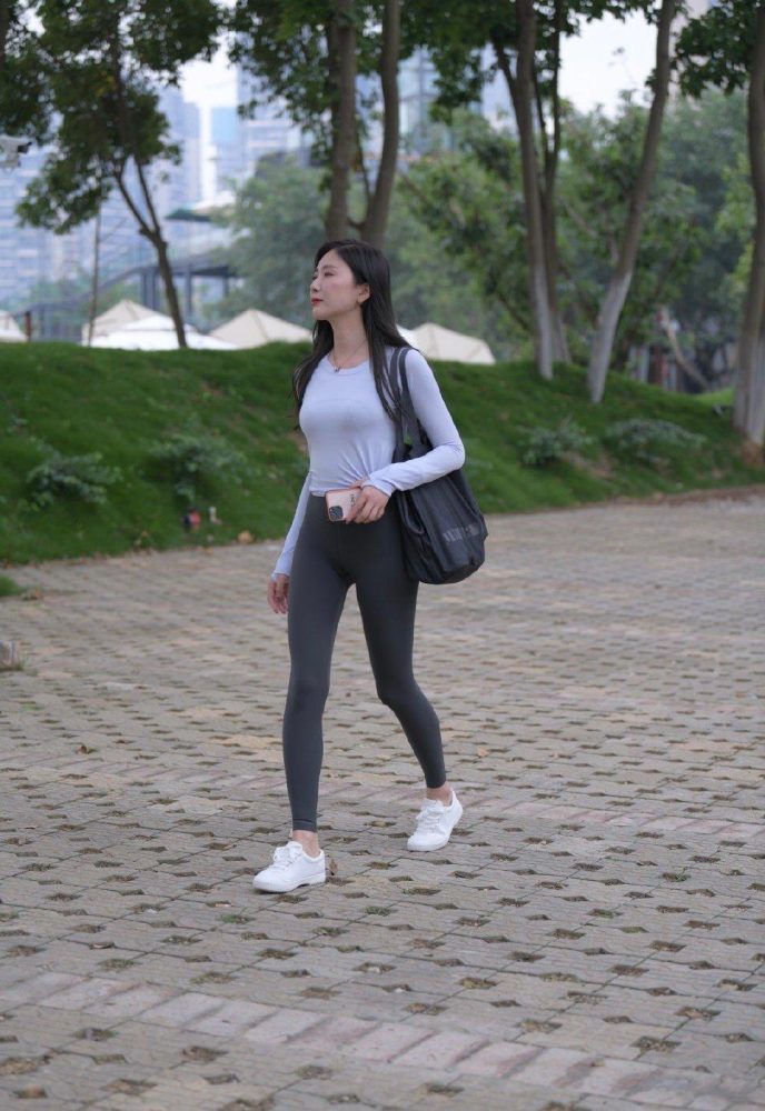 图片[2]-荡秋千的瑜伽裤女孩J2135 588P1V-20.8GB-街图社