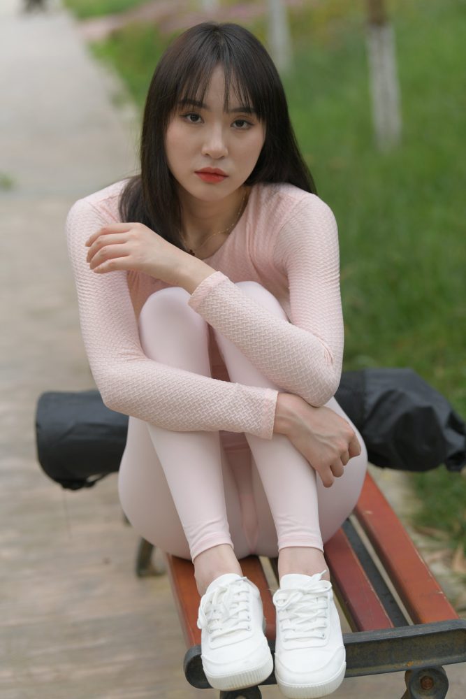 粉粉的瑜伽裤女孩太可爱了 J2090 854P1V-30.4GB-街图社