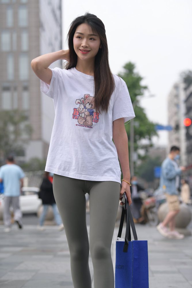 一身休闲装的瑜伽裤女孩J2961 709P1V-24.1GB-街图社