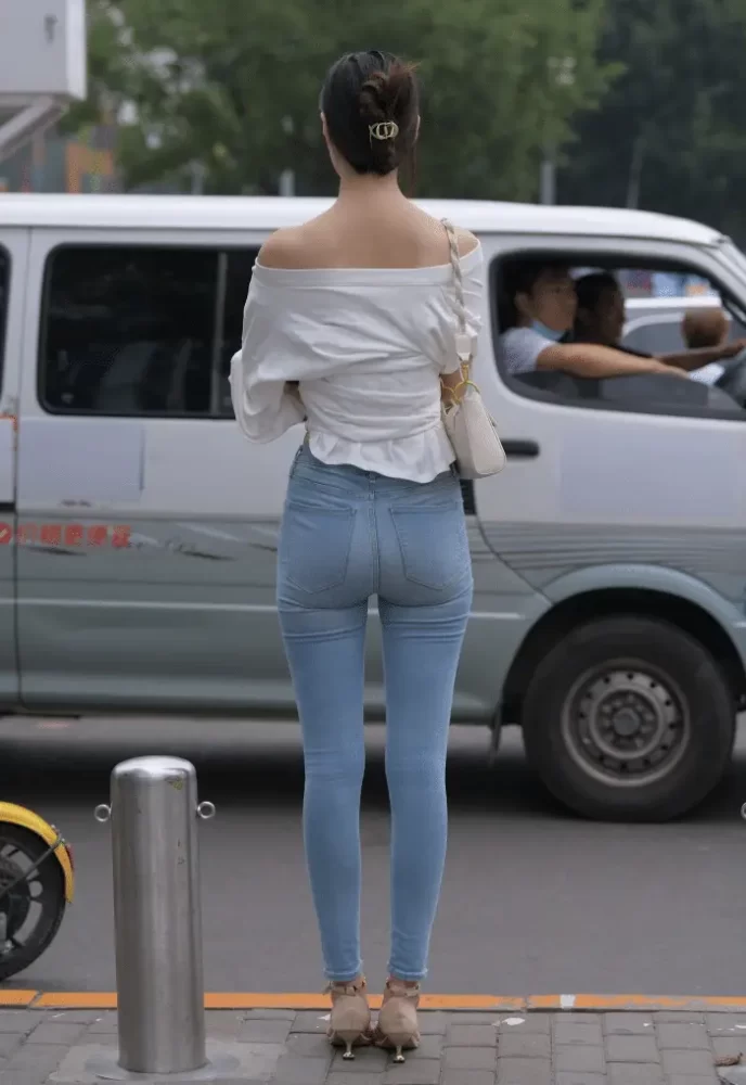 紧身牛仔裤优雅小女人J2238 322P1V-14.1GB-街图社