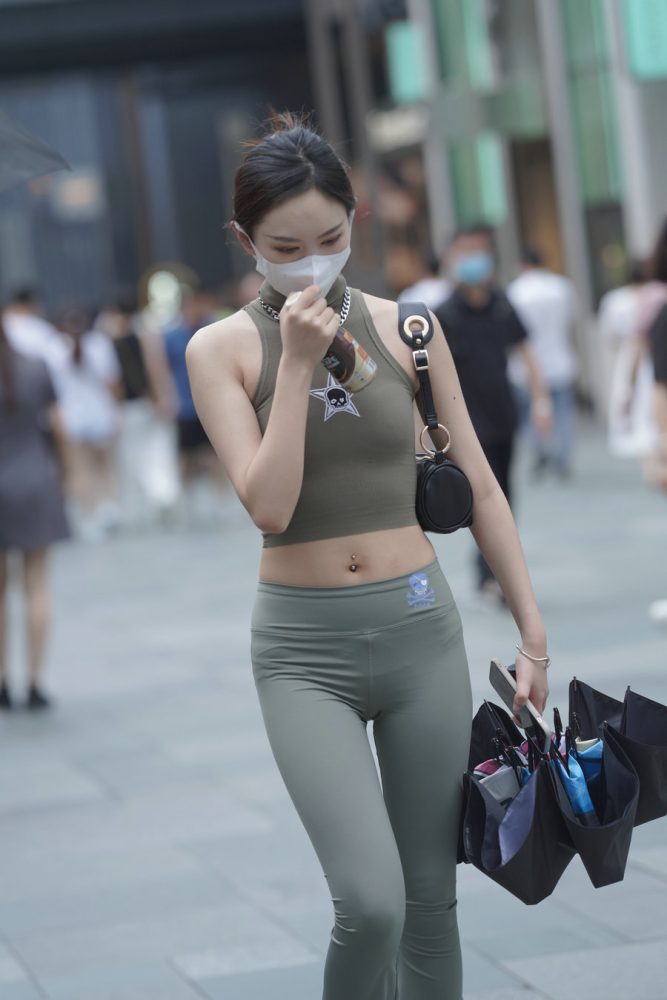 戴口罩的瑜伽裤小女人J3557 133P-1.43GB-街图社