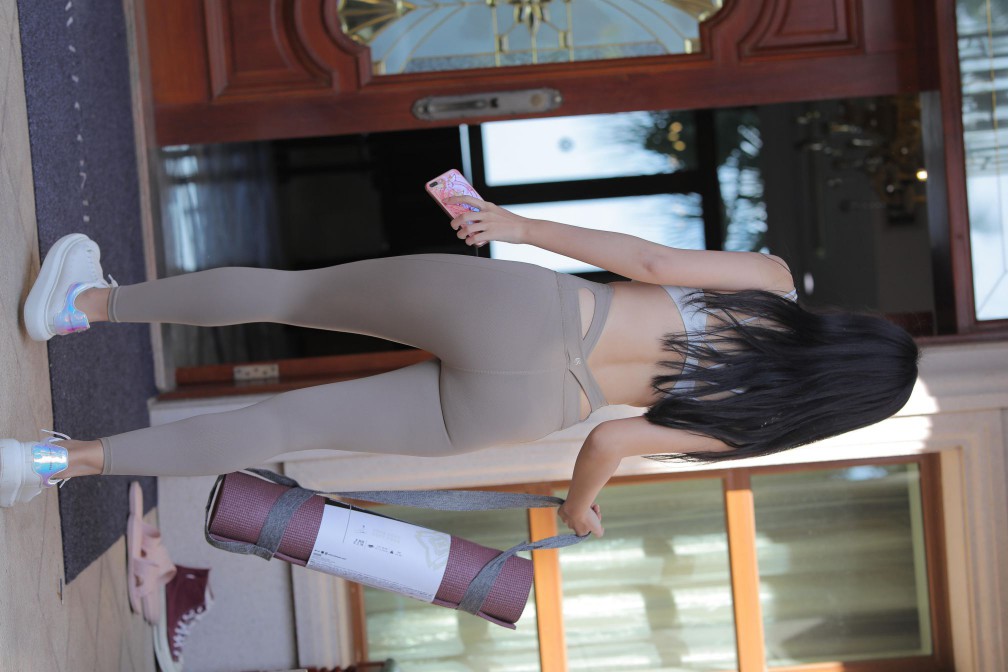 图片[5]-灰色瑜伽裤温柔的女孩【369P】00058-街图社