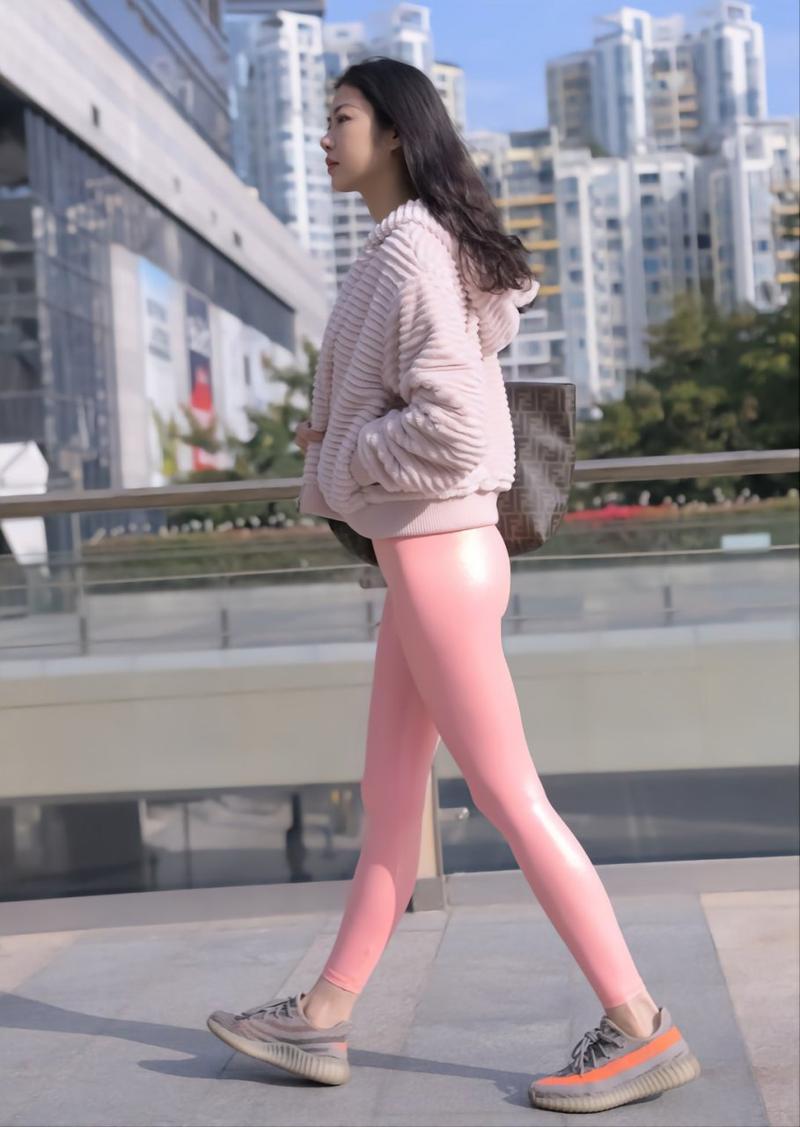图片[2]-粉红色紧身裤的女孩 J1482 365P2V-18.1GB-街图社