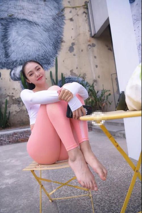 图片[3]-粉色紧身裤漂亮女孩 J1433 749P1V-20.0GB-街图社
