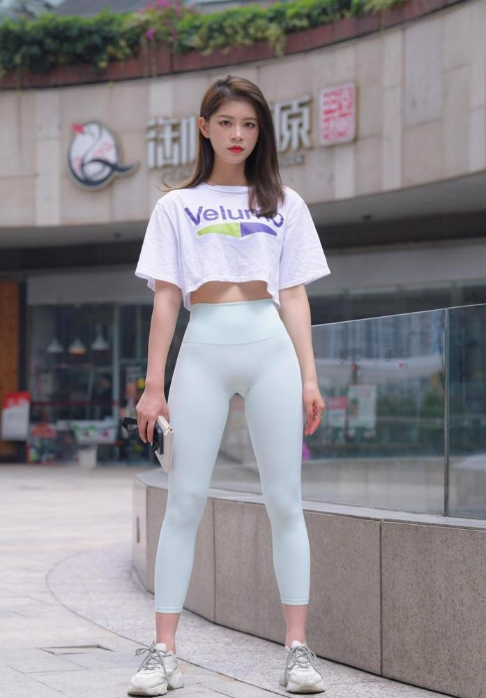 这个瑜伽裤女孩真的很漂亮 J1960 815P1V-28.9GB-街图社