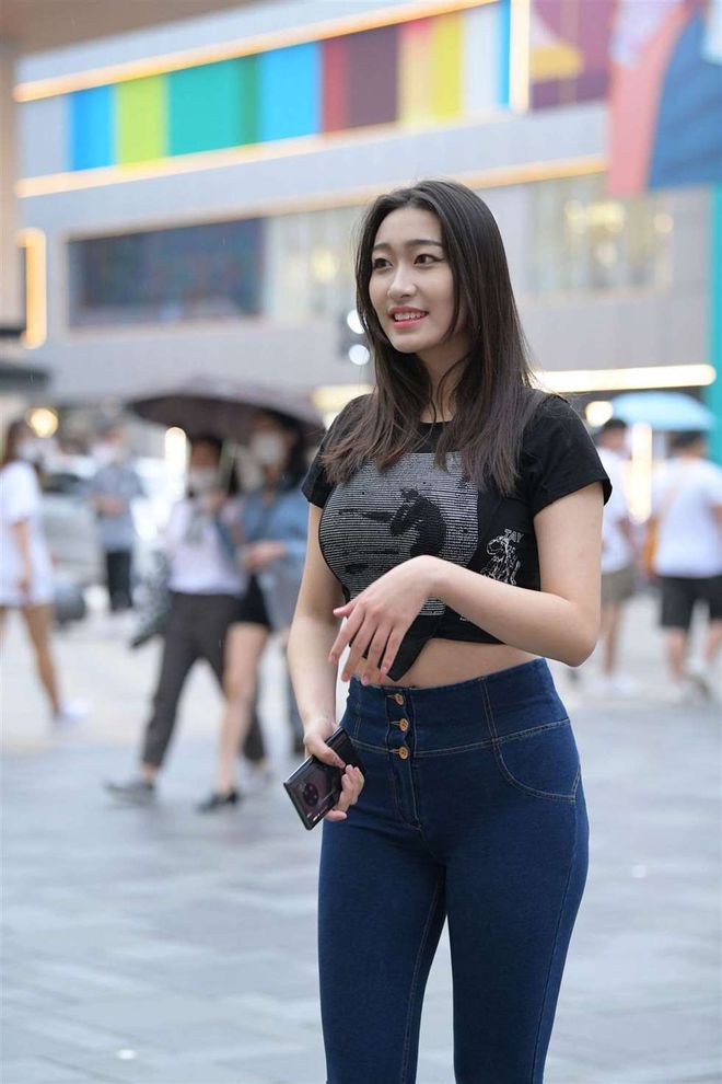 图片[3]-紧身牛仔裤女人J2784 240P-6.66GB-街图社