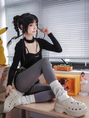 图片[9]-牛仔热裤+灰丝姑娘玩自拍-街图社