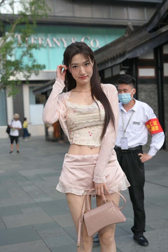 穿蕾丝蛋糕裙的粉色系少女【131P】J7577-街图社