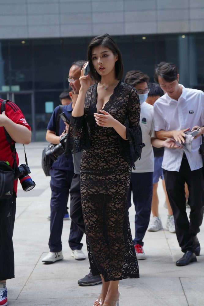 穿黑色透明长裙的姑娘【175P】J8257-街图社