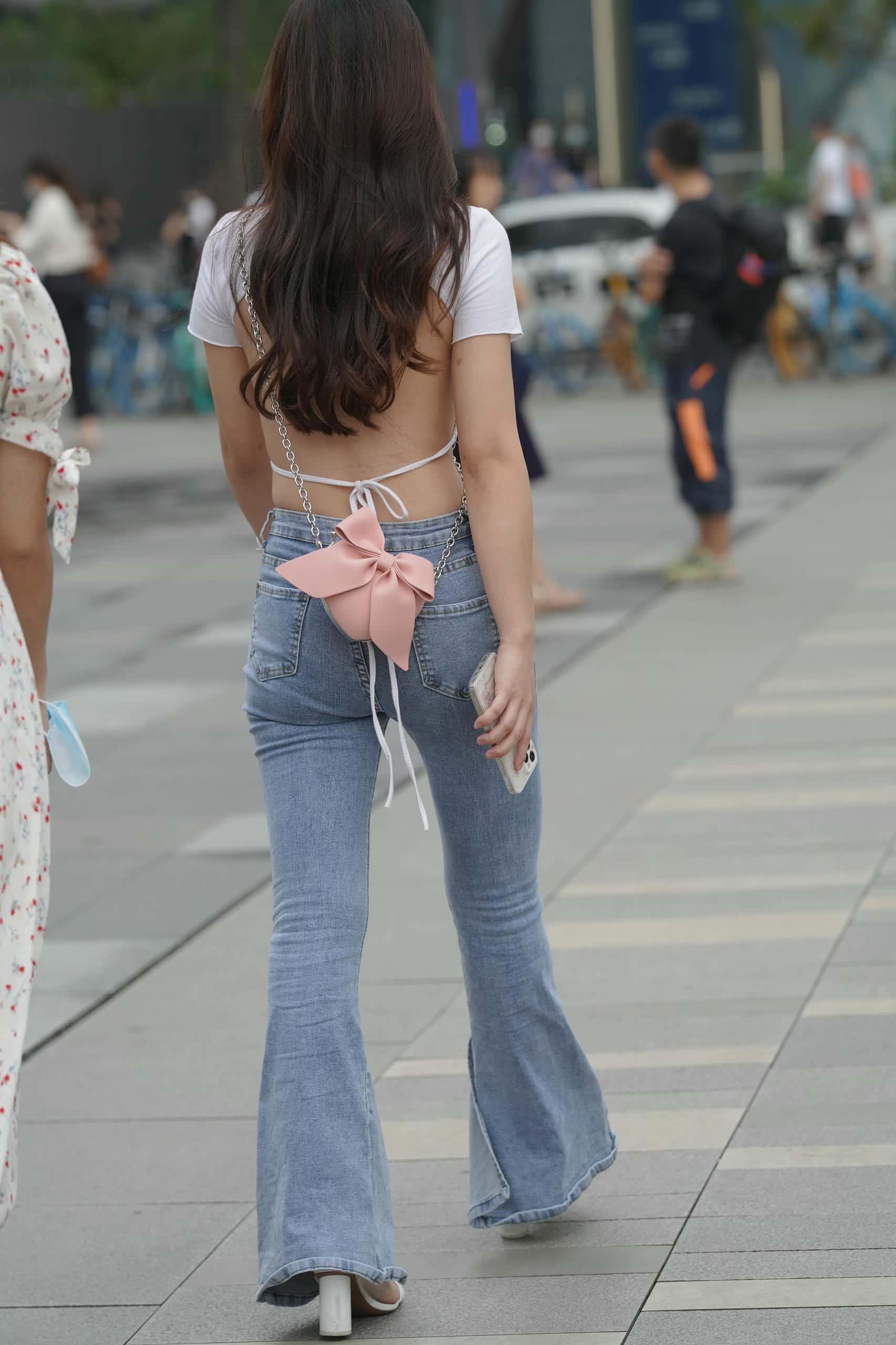 图片[4]-爱笑的蓝色紧身牛仔裤妹子【137P】P0220-街图社