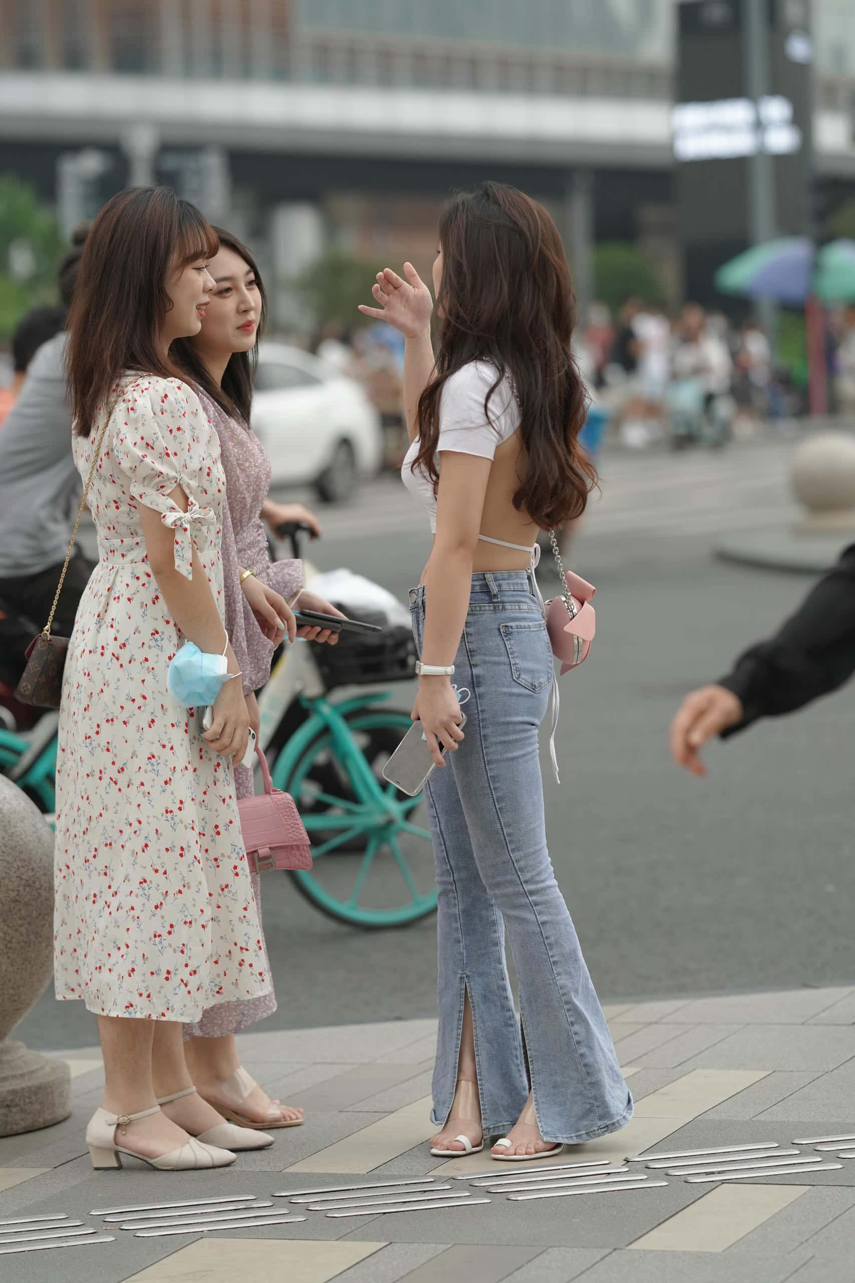 图片[5]-爱笑的蓝色紧身牛仔裤妹子【137P】P0220-街图社