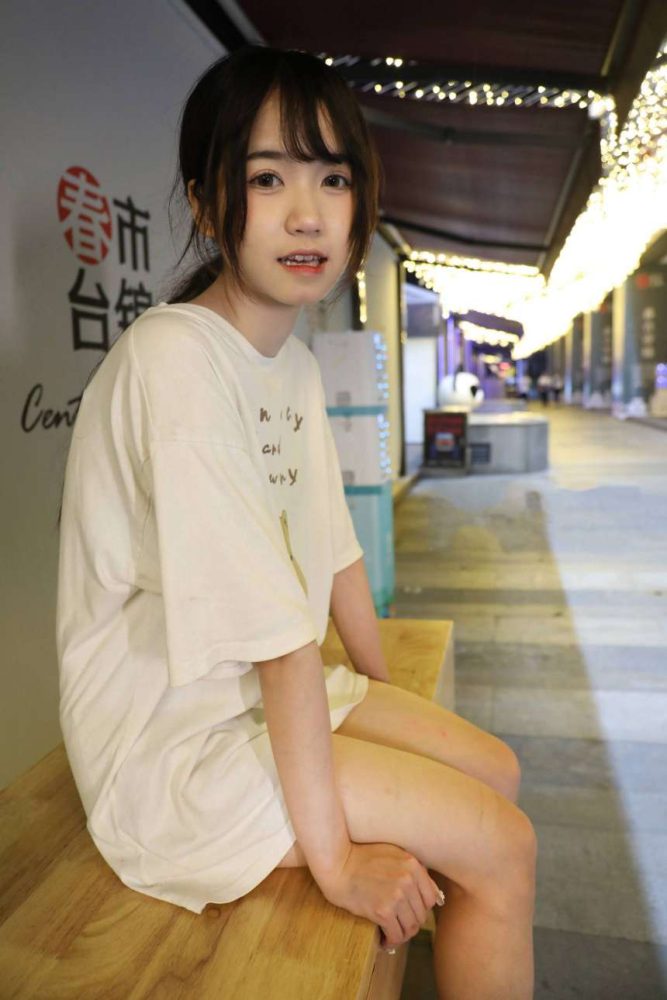 喜欢玩电竞的双马尾粉红女孩【65P】20026-街图社