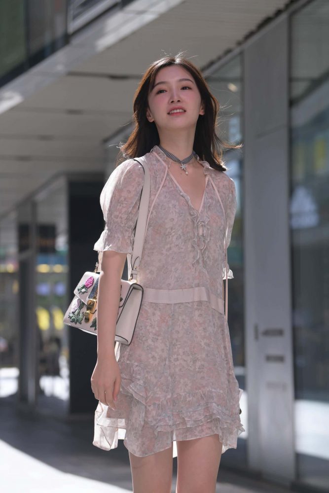 笑容甜美的连衣裙姑娘【24P】J1814-街图社